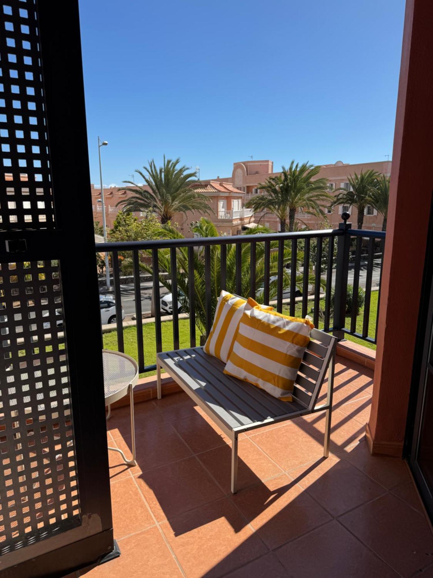 Island Breeze Tenerife Apartament